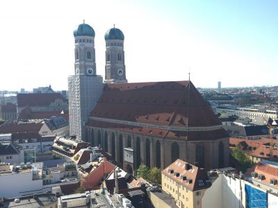 Frauenkirche vom Rathaustrum aus