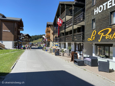 Bettmeralp-Zwischenstation-Dorf-Aletsch-20-Minuten-Fussmarsch-zur-Bettmerhornbahn