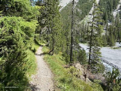 Wanderweg_Richtung_Ramozhuette