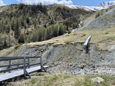 Kaputte-Haengebruecke-Motta-Naluns