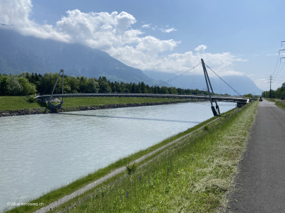 Wanderung-ueber-den-Rhein