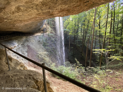 Bruedertoebeli_Wasserfall_Hoehle