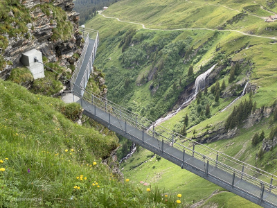 Grindelwald-First-Haengebruecke-Cliff-Walk