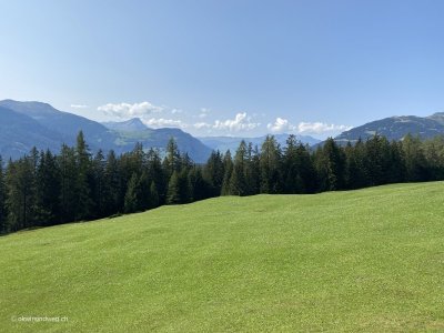 Ausblick_Rudnwanderung_Lantsch_Lenz