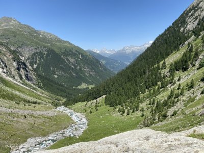 Blick-ins-Val-Sumvitg