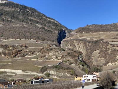 Wanderung_durch_zur_Haengebruecke_Farinet