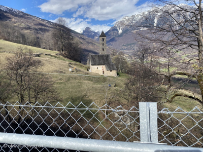 Blick-auf-die-Kirche-San-Carlo-von-der-Passerella-Negrentino
