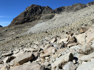 Gesteinswueste-Wandern-Wanderweg